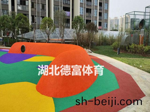 EPDM塑(su)膠(jiao)跑(pao)道(dao)